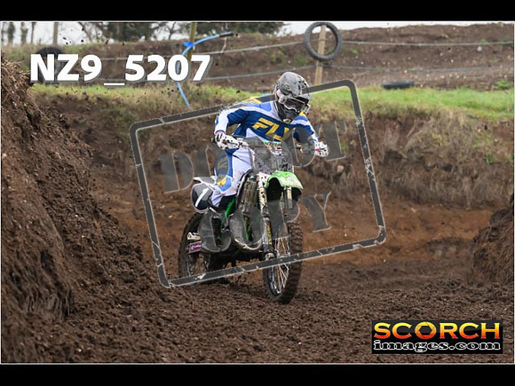 Experts-071