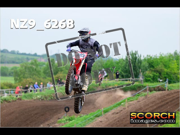 Experts-024