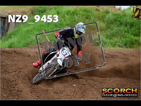 Experts-055