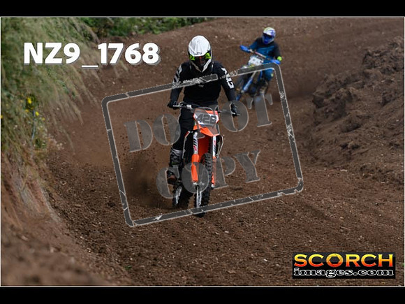 IntersGreenOrange-025