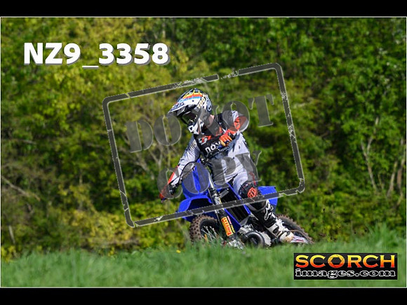 Experts-056