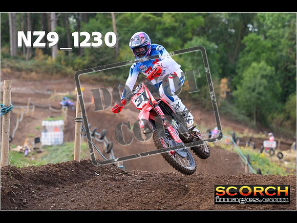 Experts-060