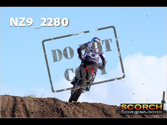 Experts-023