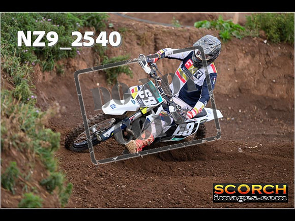Experts-072