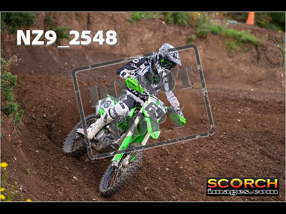 Experts-079