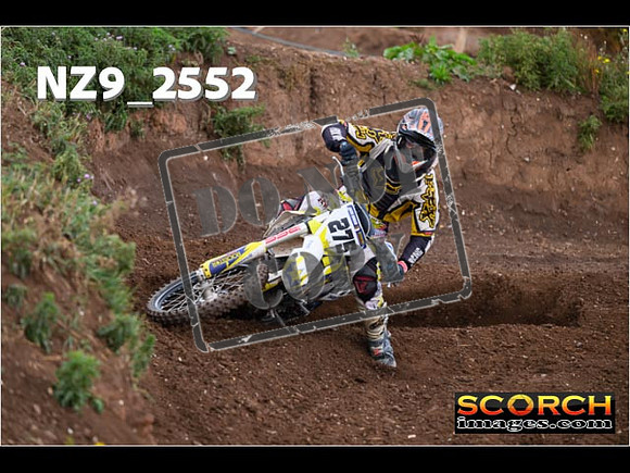 Experts-083
