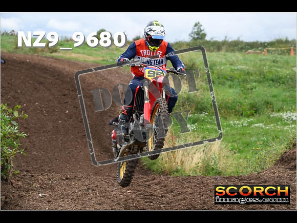Experts-077