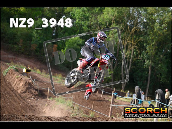 Experts-076
