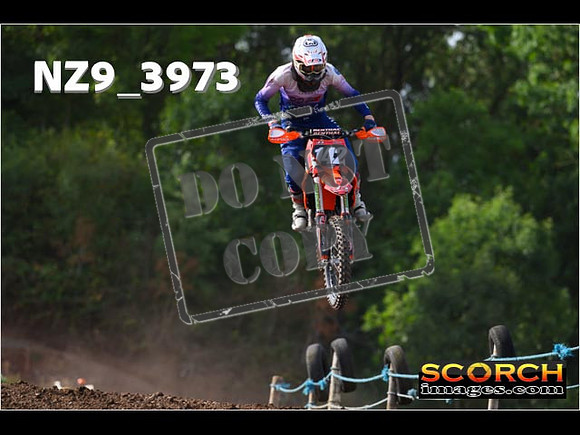Experts-092