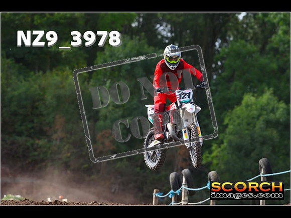 Experts-096