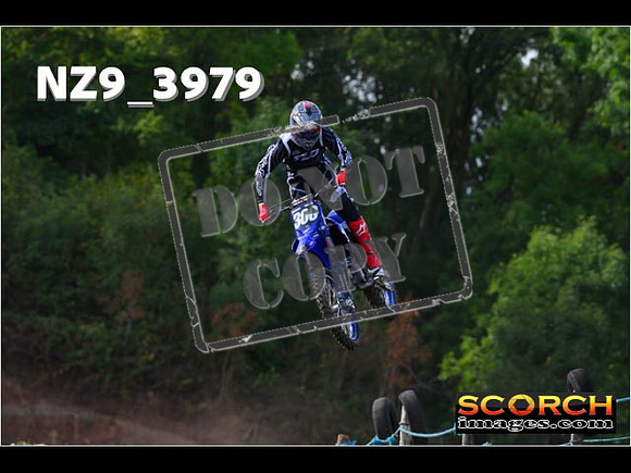 Experts-097