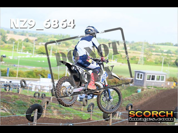 Experts-042