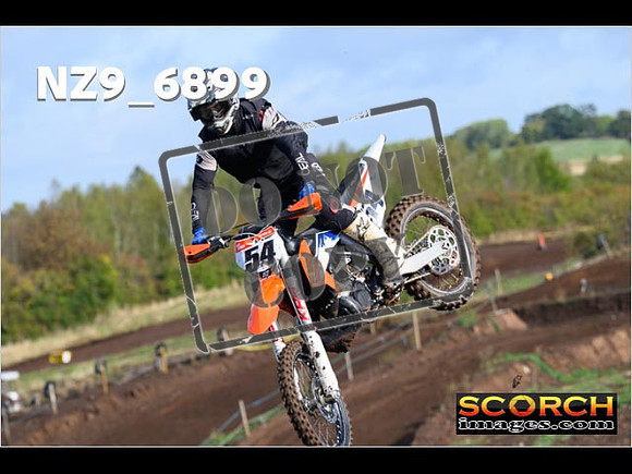 Experts-074