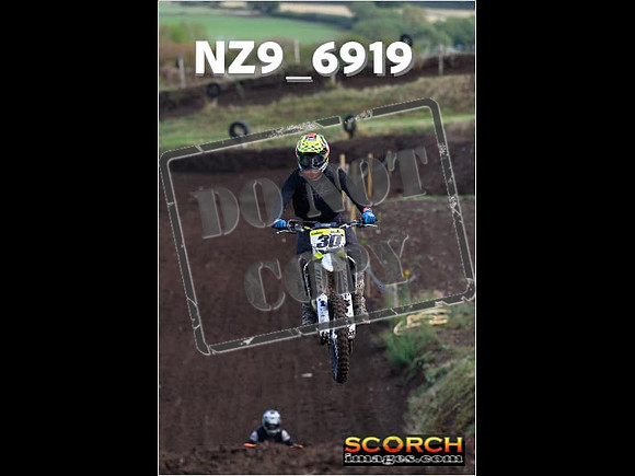 Experts-093