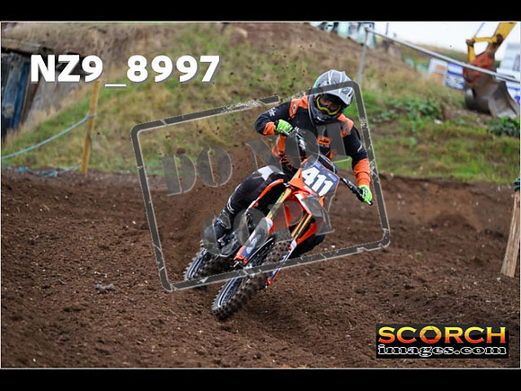 Experts-033