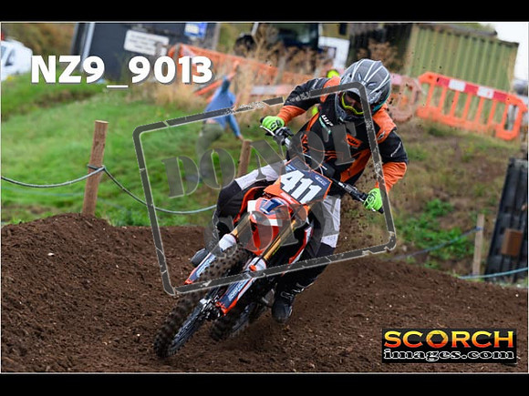 Experts-049