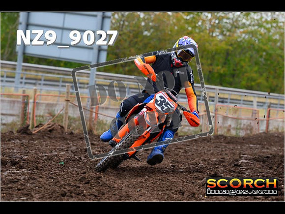 Experts-062