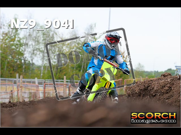 Experts-076