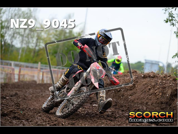 Experts-080