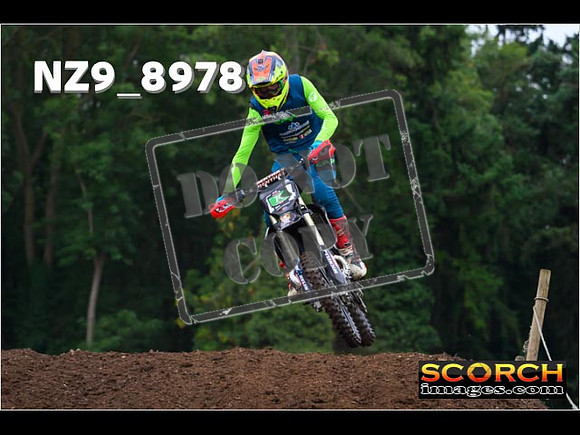 Experts-014