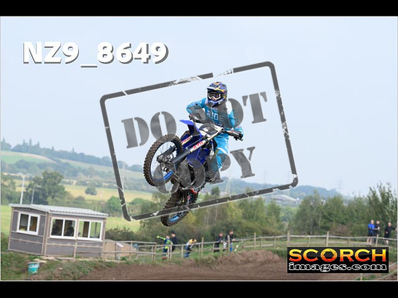 Experts-057
