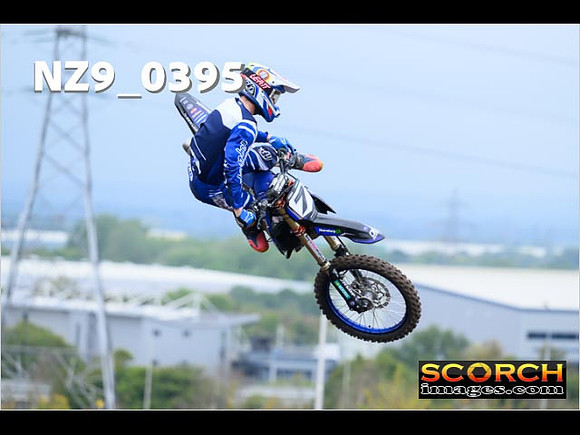 Experts-023