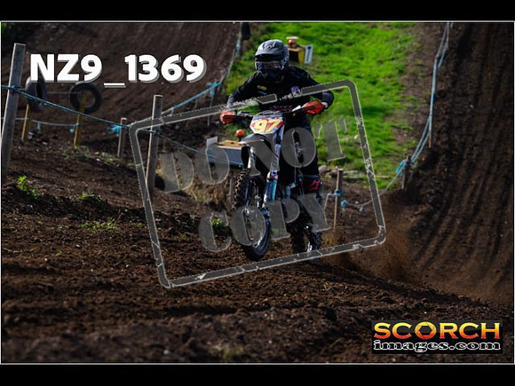 Experts-039