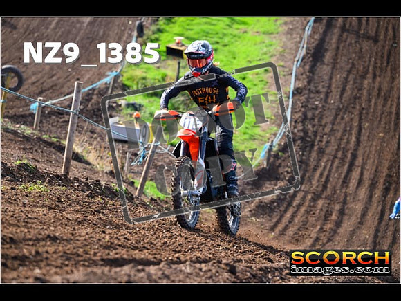 Experts-055