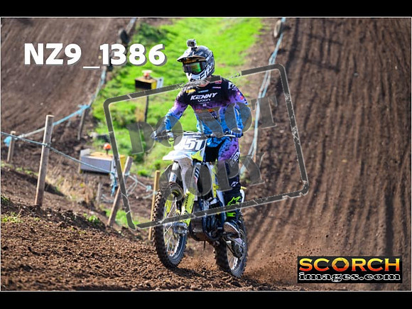 Experts-056