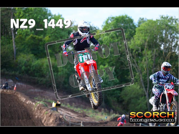 Experts-116