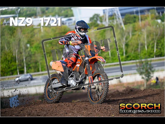 IntersGreenOrange-032