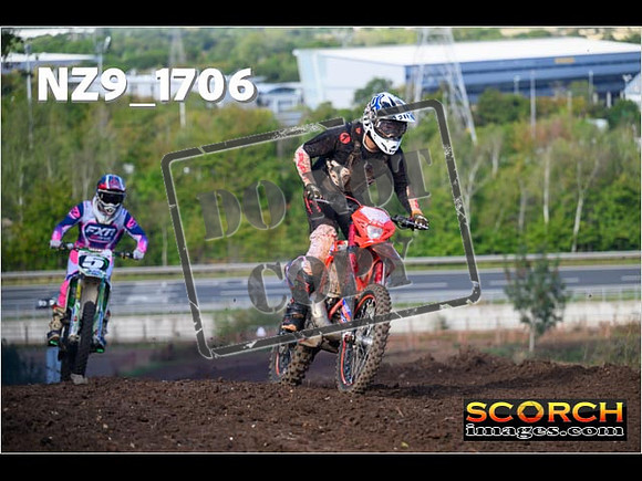 IntersGreenOrange-017