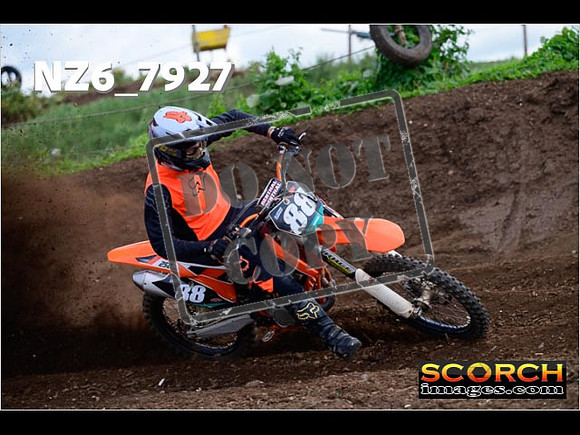 Experts-093