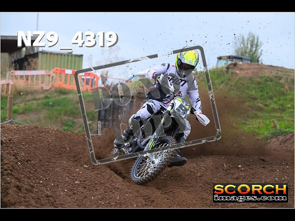 Experts-035