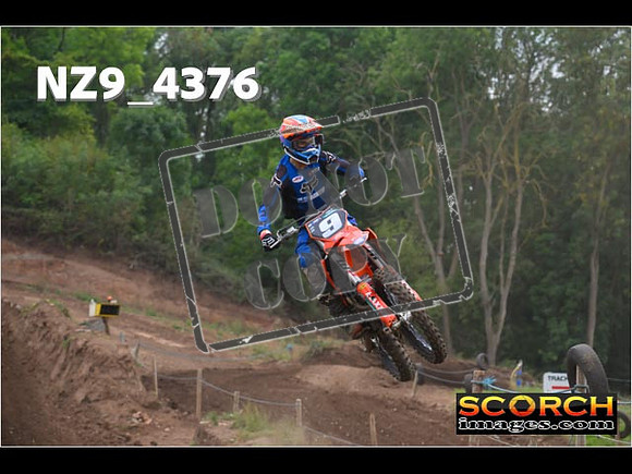 Experts-086