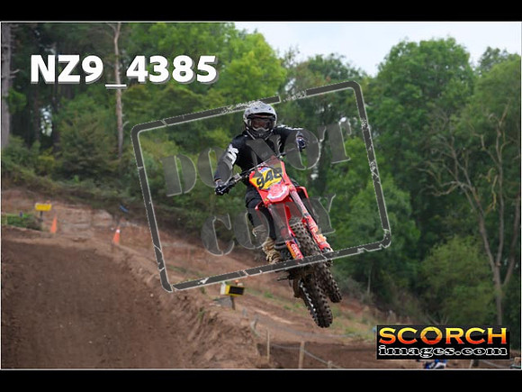 Experts-093
