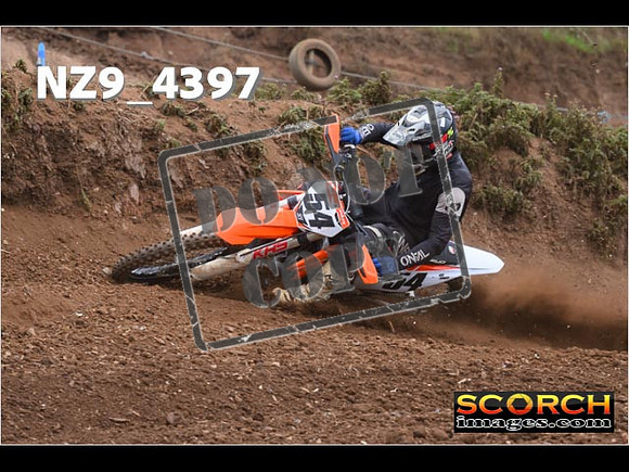 Experts-105