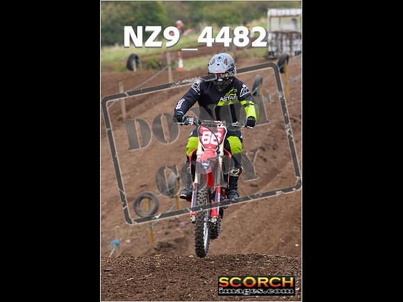 Inters-079