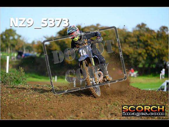 Experts-063