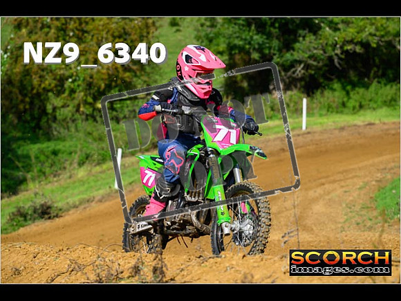 85's-089