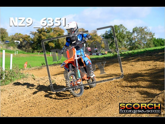 85's-099