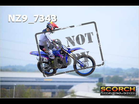 Thur02Oct-050