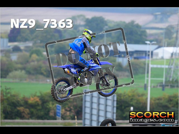 Thur02Oct-067