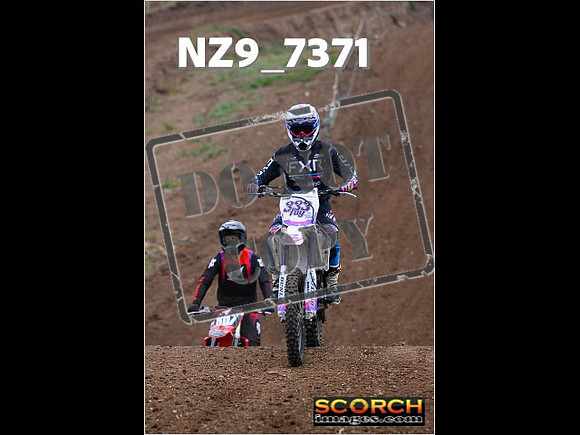 Thur02Oct-074