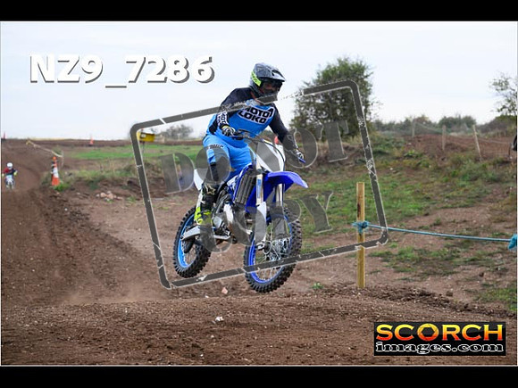 Thur02Oct-004