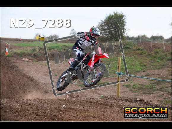 Thur02Oct-006