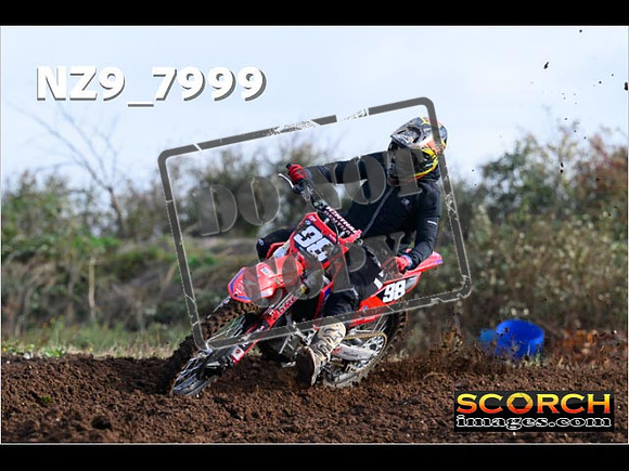 Experts-030