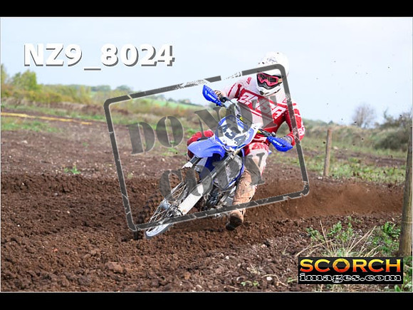 Experts-054