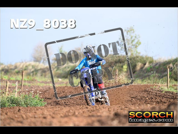 Experts-066