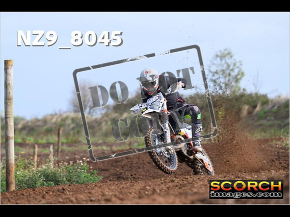 Experts-072